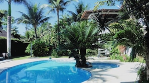 Outdoor pool - Bambu Bamboo Inn (Paraty)
