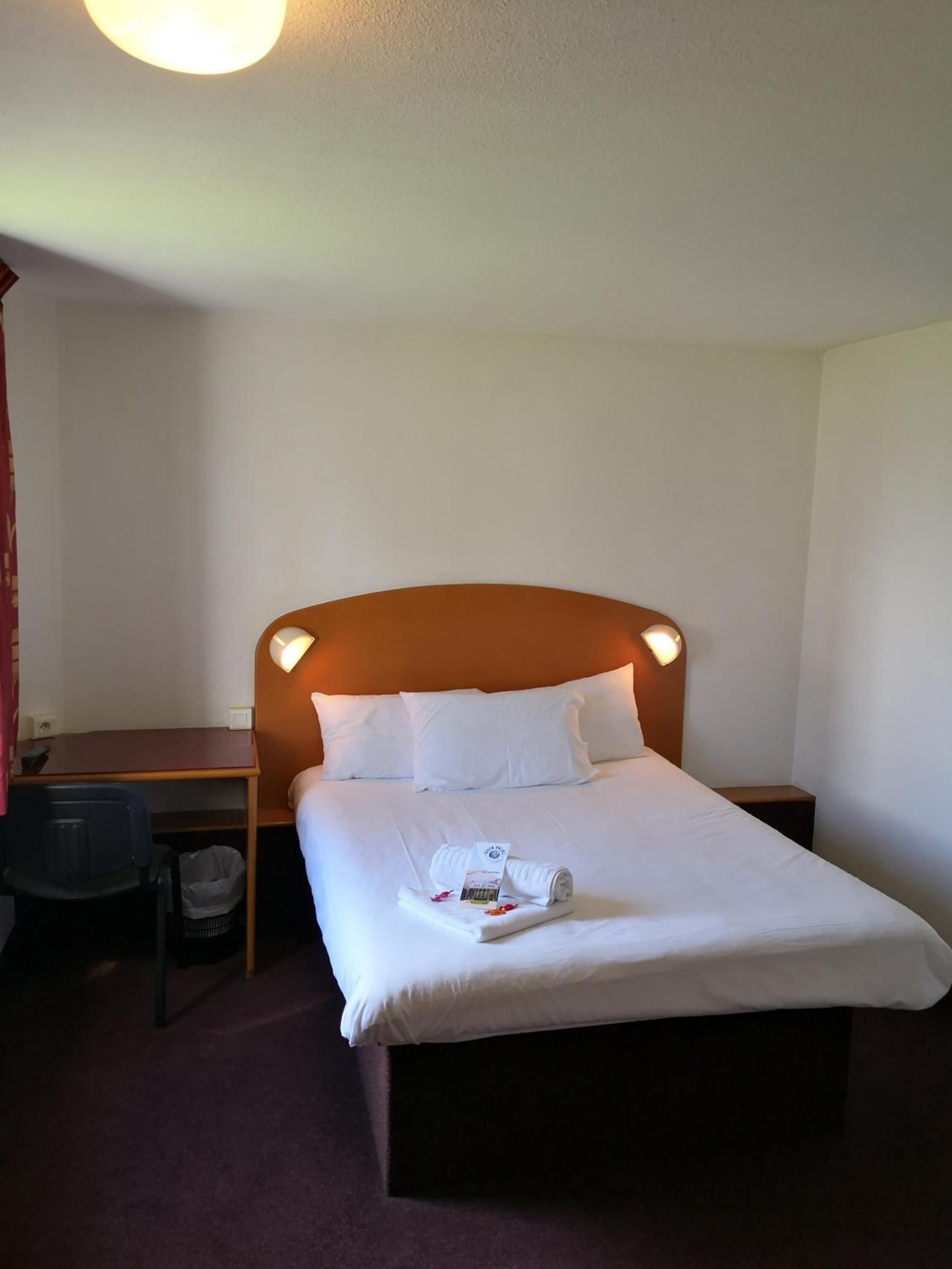 Premium bedding, Select Comfort beds, in-room safe, desk