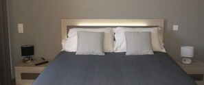 Habitación individual | Decoración individual, mobiliario individual, escritorio