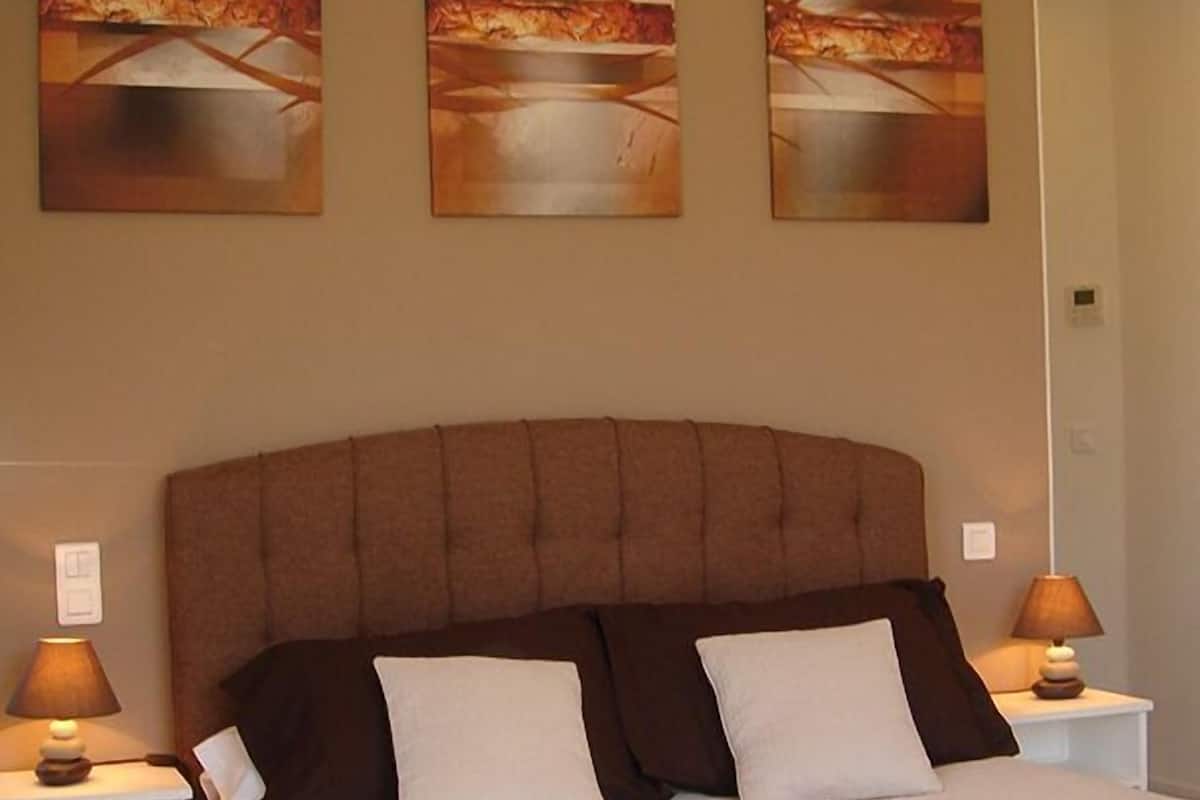 Decoración personalizada, muebles diferentes y escritorio