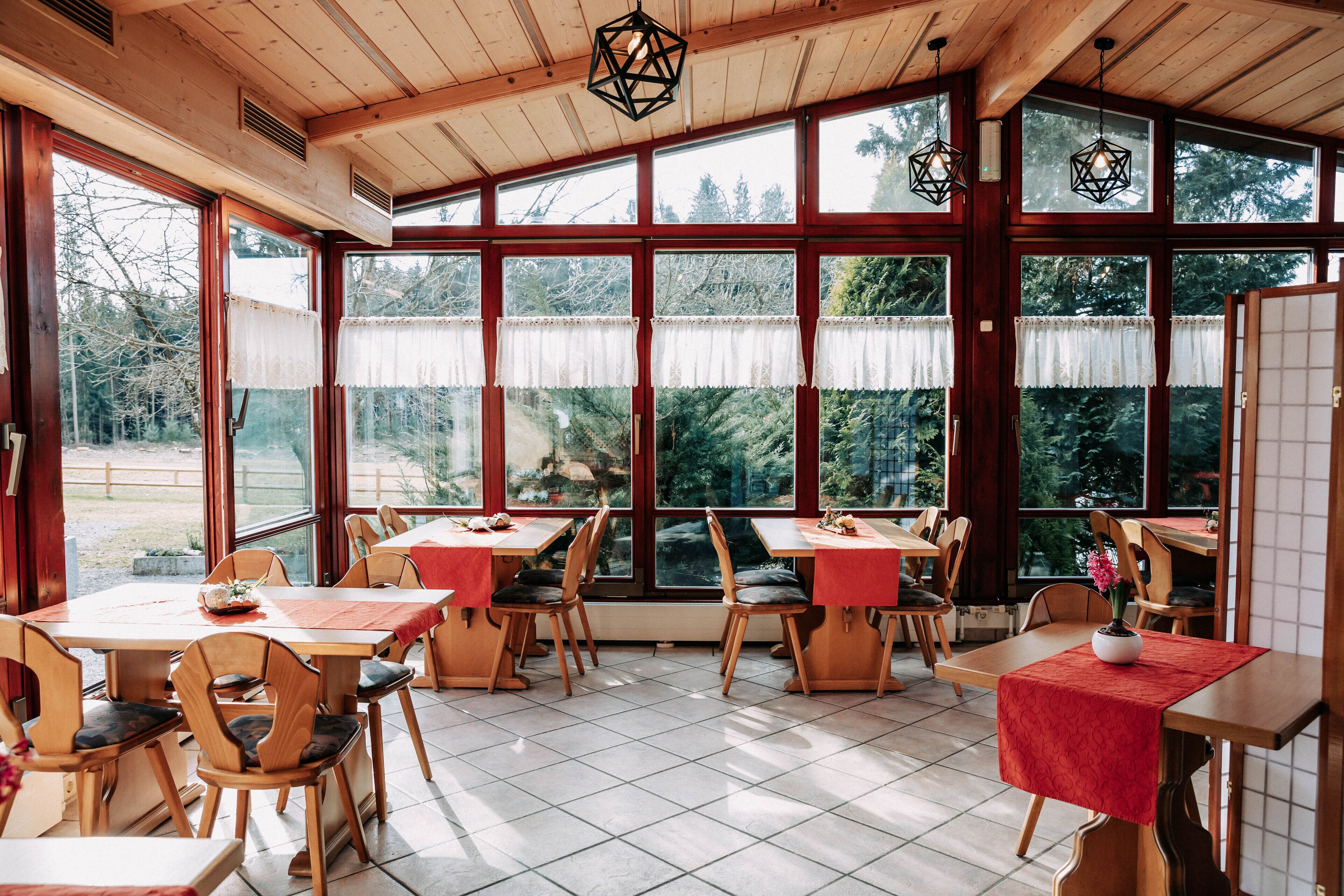 breakfast, lunch and dinner served