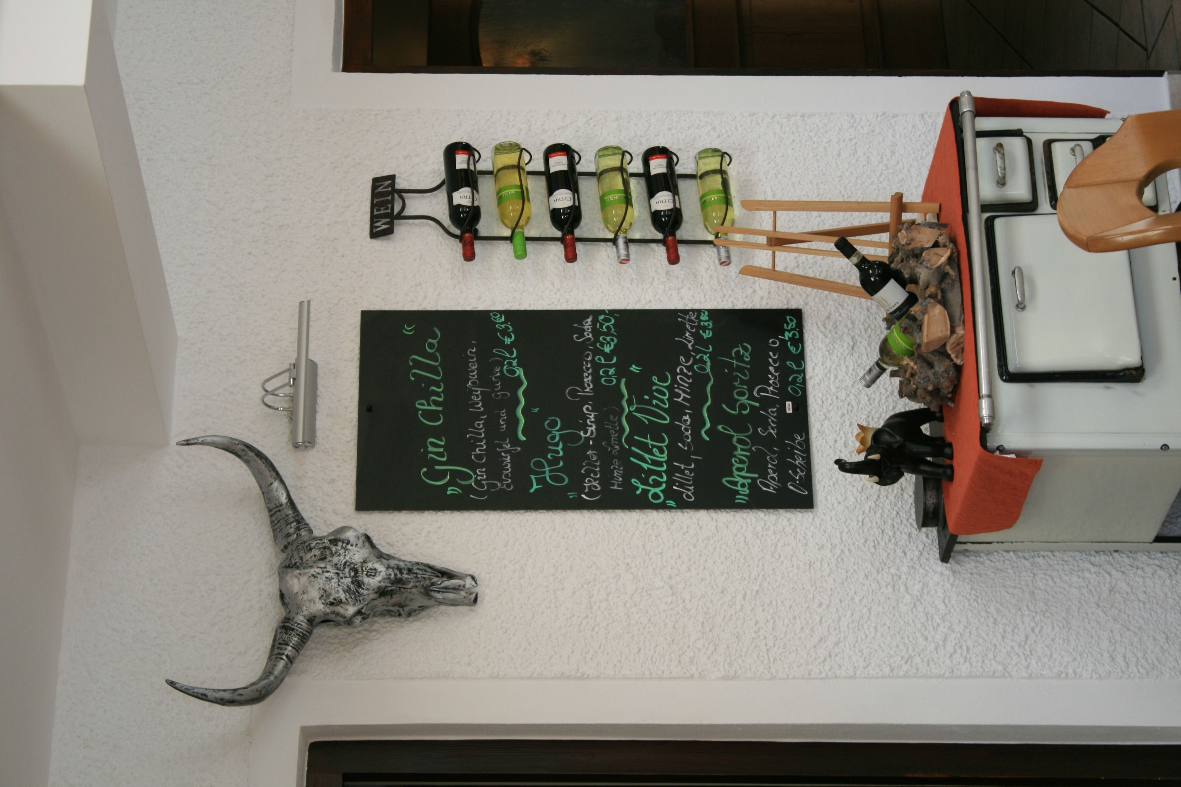 breakfast, lunch and dinner served