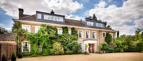 숙박 시설 정면