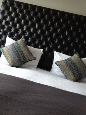 Chambre exécutive double ou avec lits jumeaux (3rd Floor) | Minibar, bureau, accès au Wi-Fi (inclus), literie fournie
