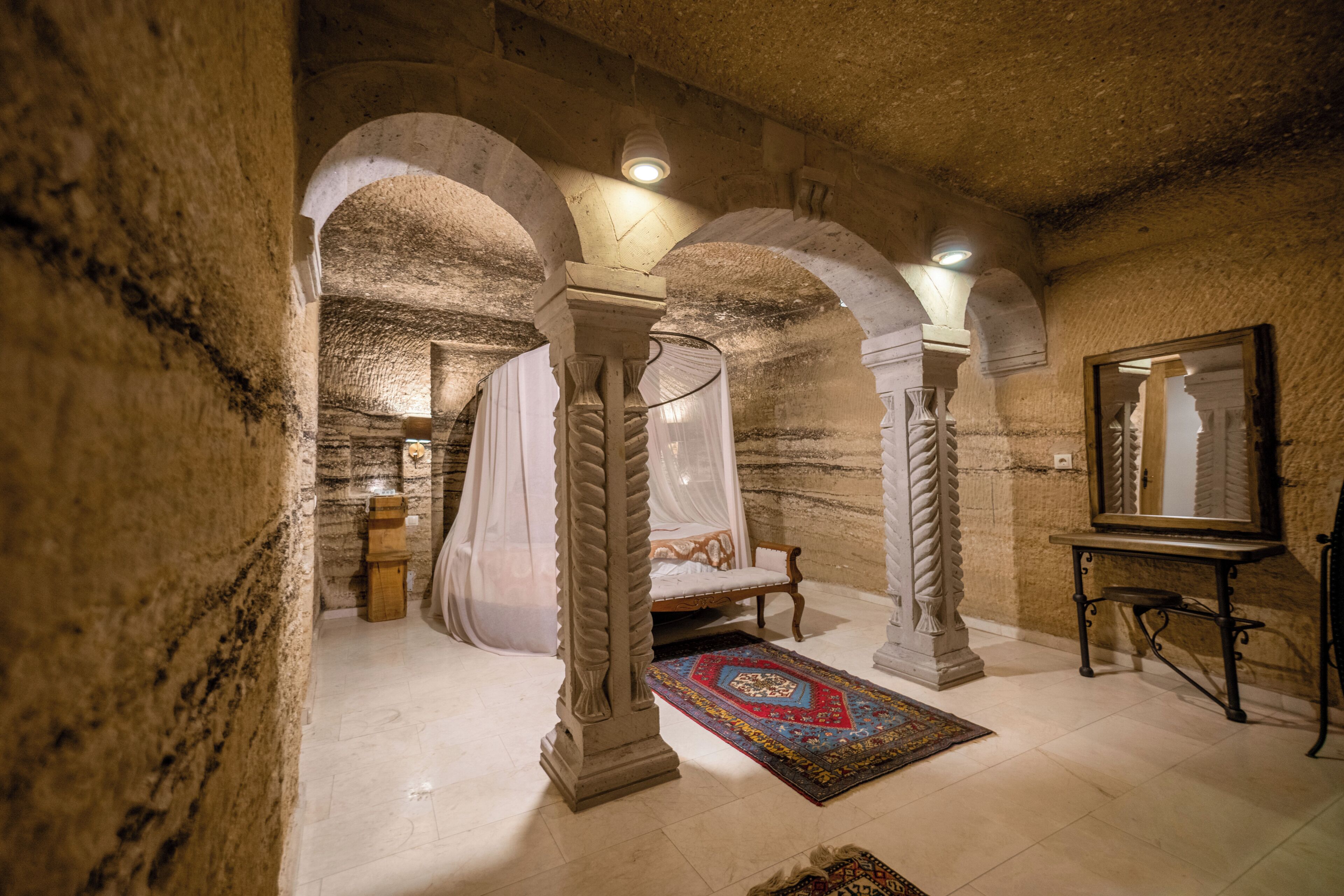 Photo - Divan Cave House