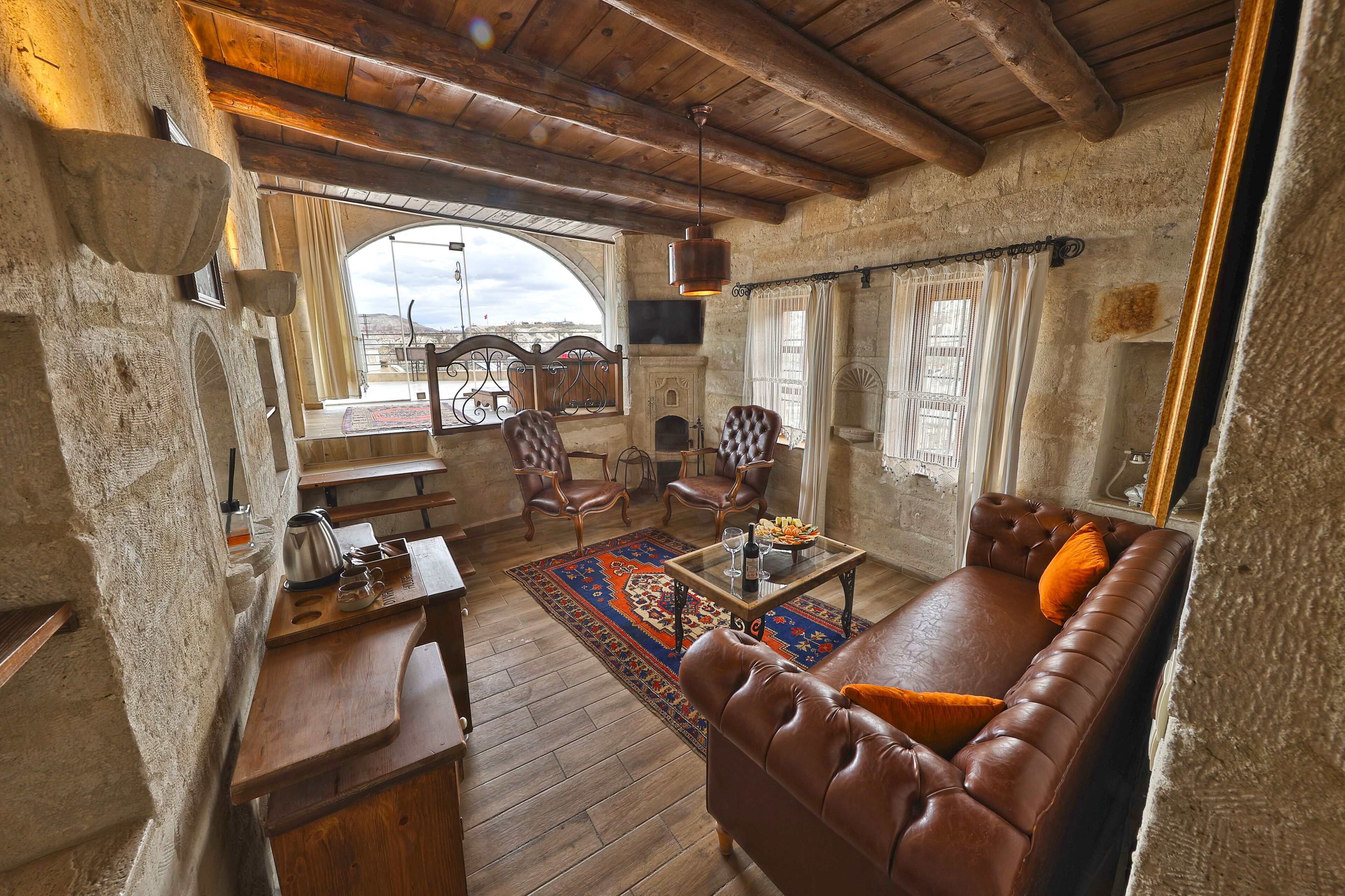 Superior dubbelrum | Vardagsrum | Platt-tv och eldstad