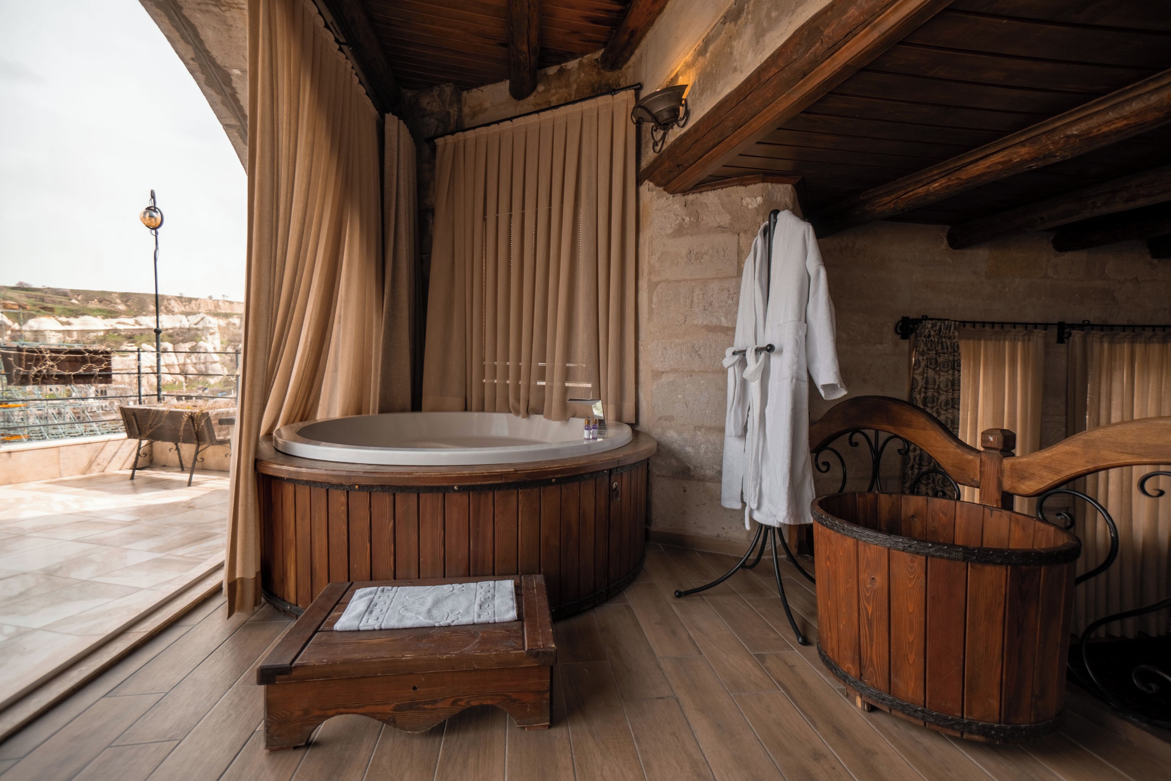 Photo - Divan Cave House