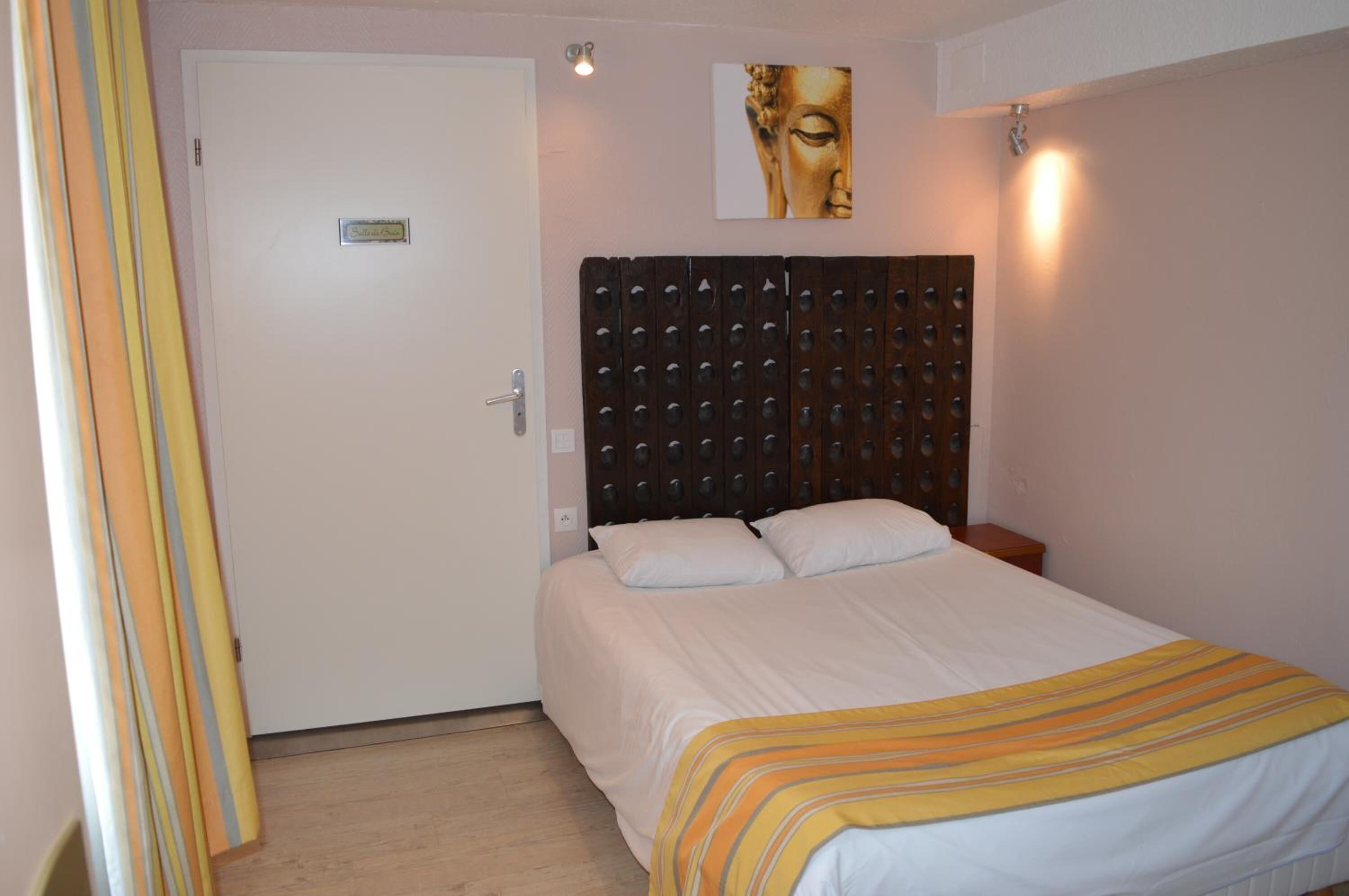 premium bedding, desk, iron/ironing board, free wifi