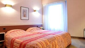 Standard Room, 2 Single Beds - L'Auzeraie (Ax-les-Thermes)
