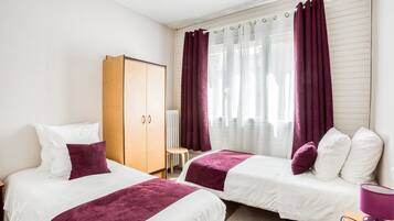 Bureau, rideaux occultants, chambres insonorisées, Wi-Fi gratuit