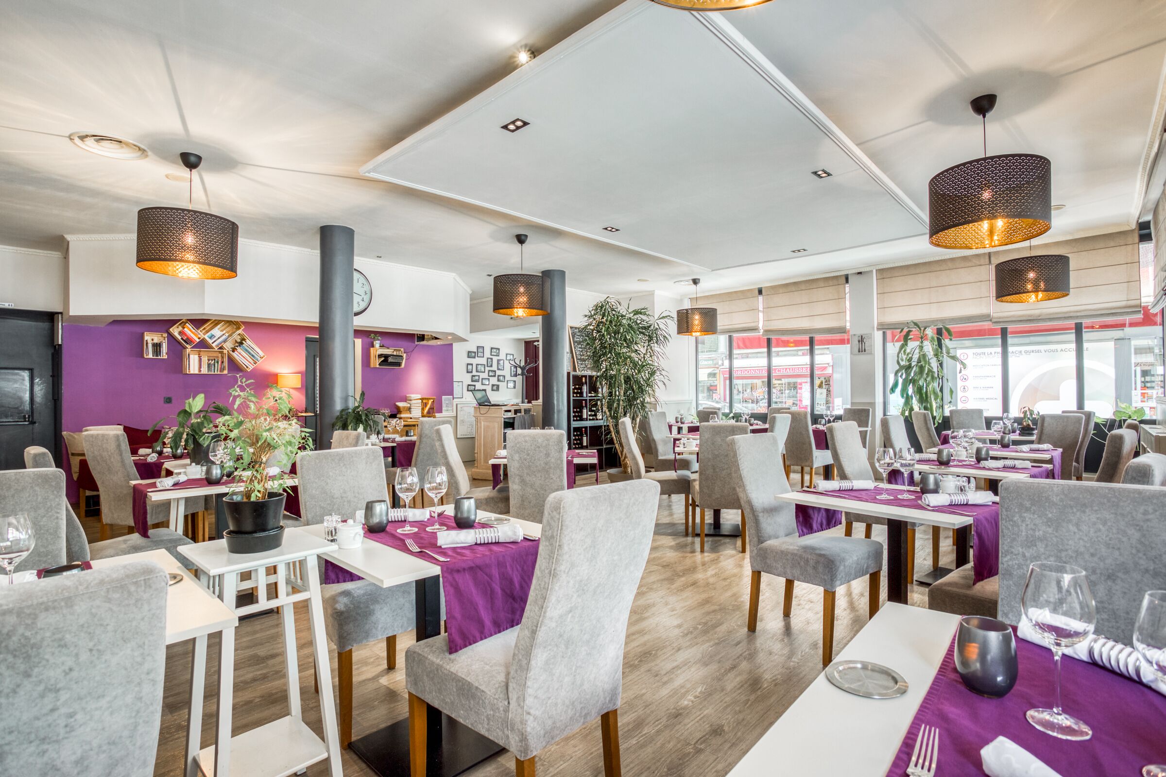 breakfast, lunch, dinner served; french cuisine