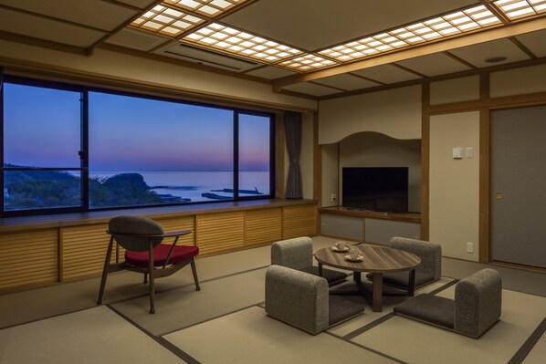 In-room safe, iron/ironing board, free WiFi, bed sheets - Kiki Shiretoko Natural Resort (Shari)