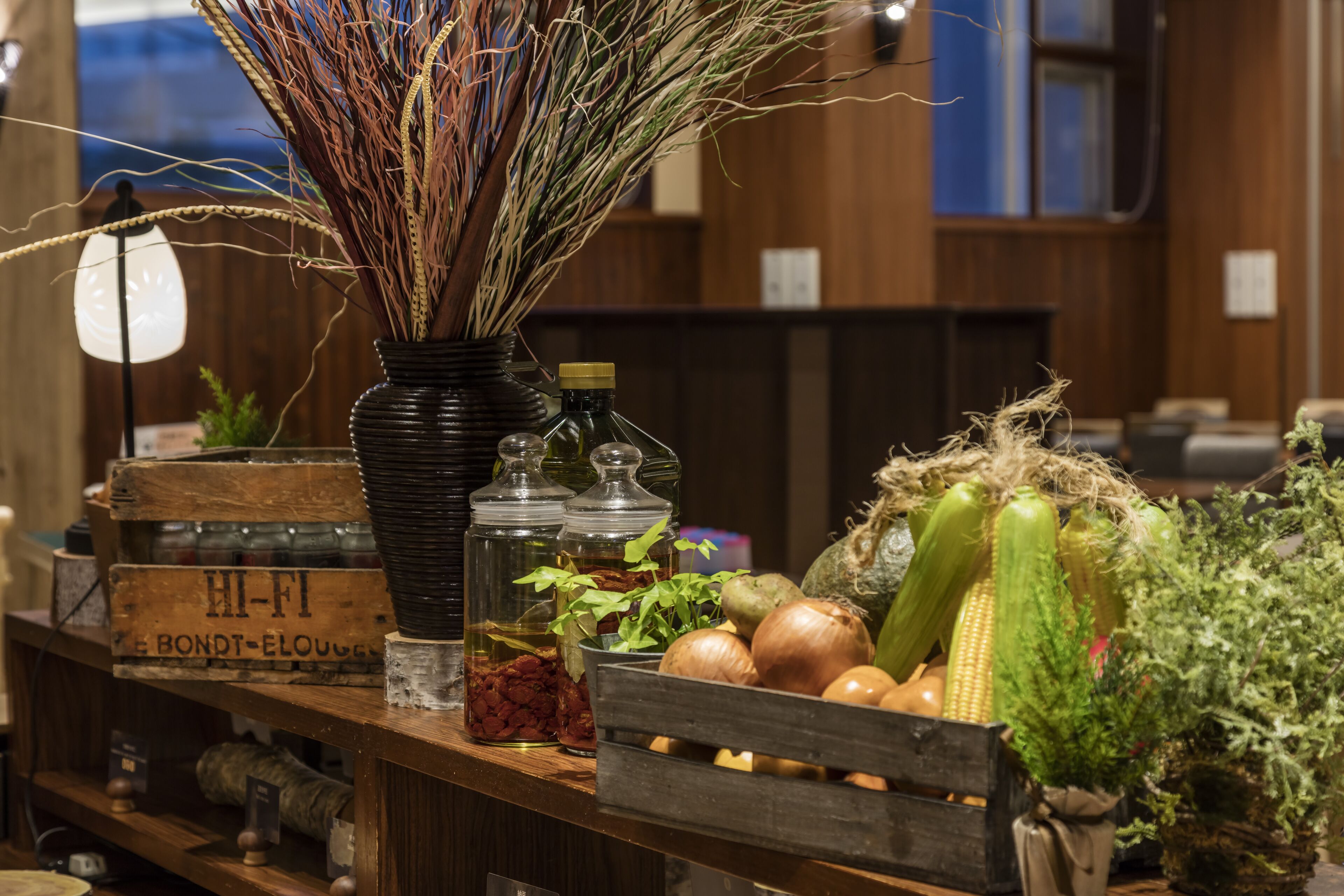 breakfast and dinner served