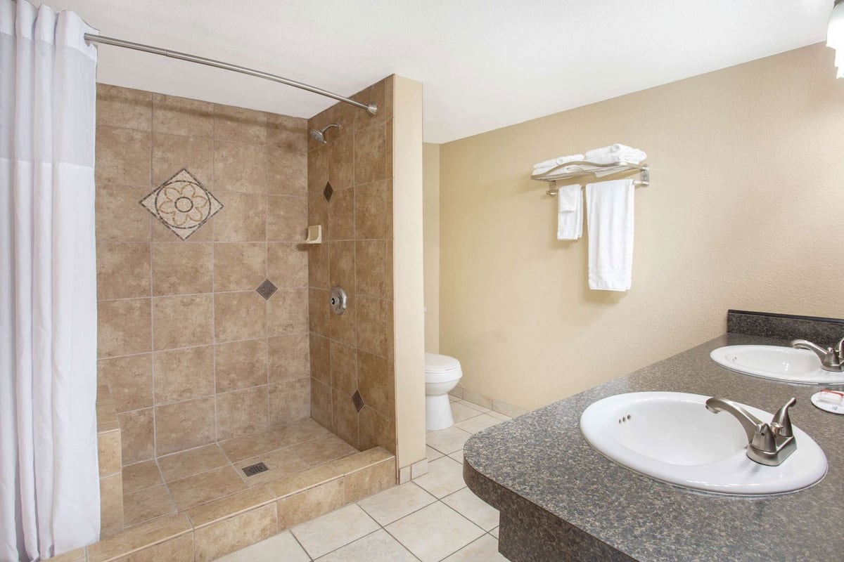 Bathroom | Hair dryer, towels