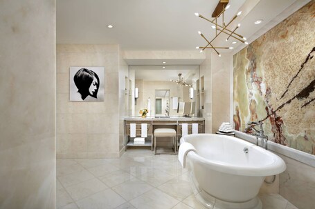 The Ritz Carlton, Toronto - Image 30
