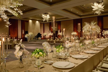 The Ritz Carlton, Toronto - Image 10