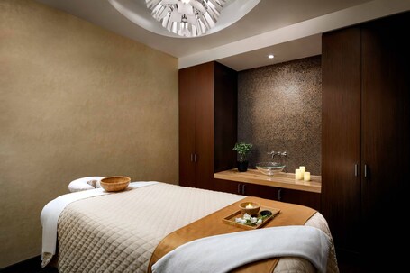 The Ritz Carlton, Toronto - Image 48