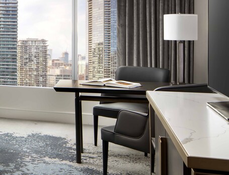 The Ritz Carlton, Toronto - Image 33