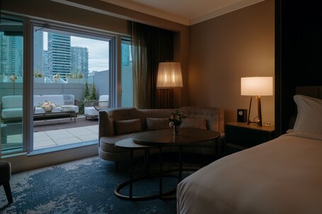 The Ritz Carlton, Toronto - Image 14