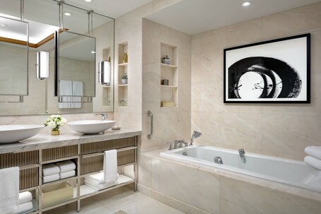 The Ritz Carlton, Toronto - Image 84