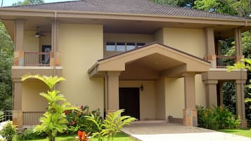 Family Villa, 5 Bedrooms, Garden View | Premium bedding, individually decorated, individually furnished, desk