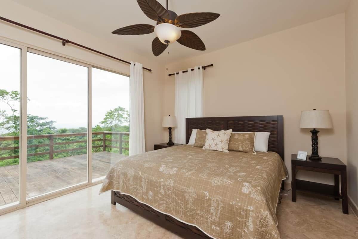 Literie de qualité supérieure, décoration personnalisée