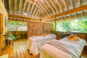 Couples treatment room(s), body treatments, deep-tissue massages