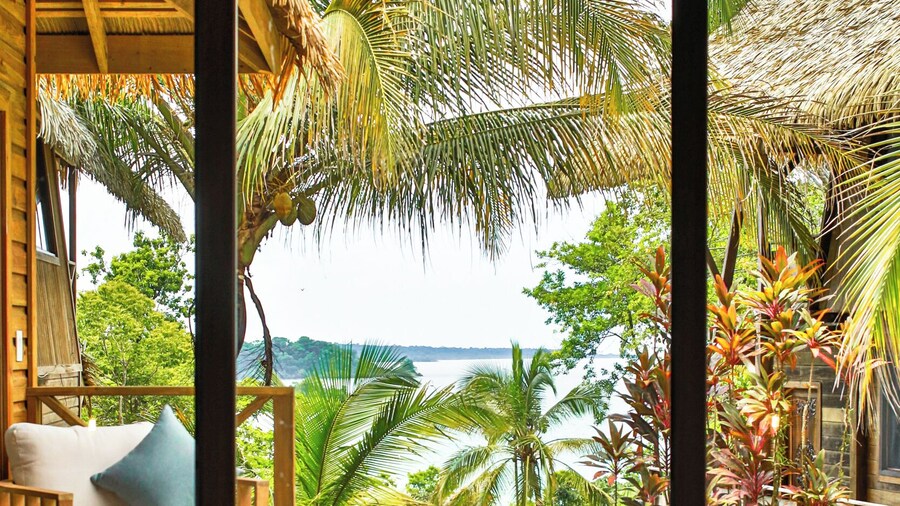 Red Frog Beach Island Resort