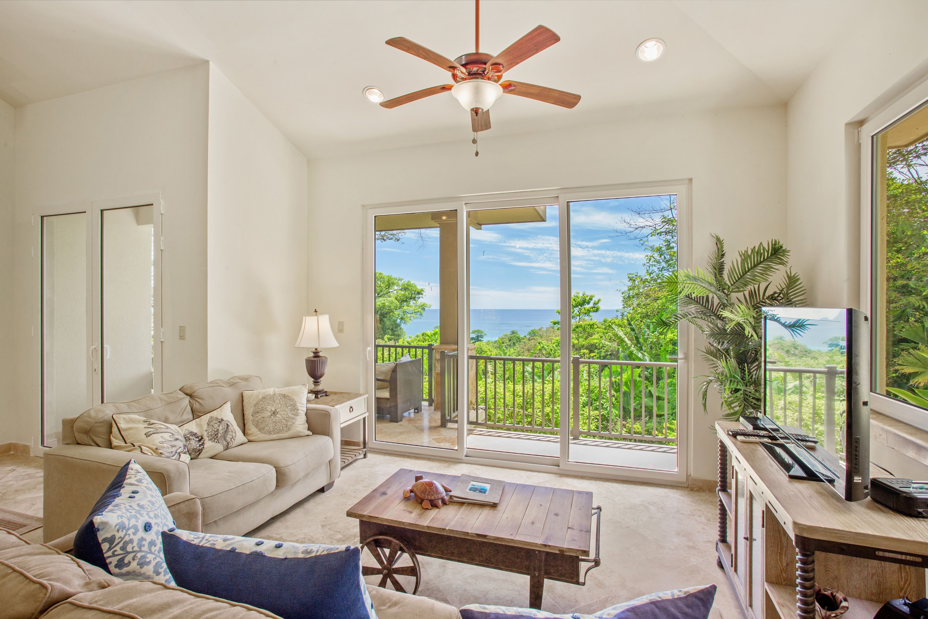 luxury villa, 1 bedroom | premium bedding, individually decorated, individually furnished, desk