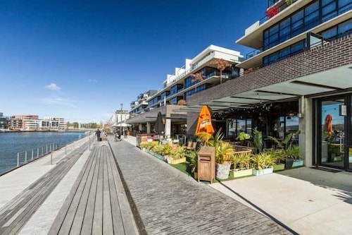 Oxley Court Serviced Apartments