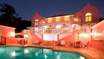 Piscina a l'aire lliure