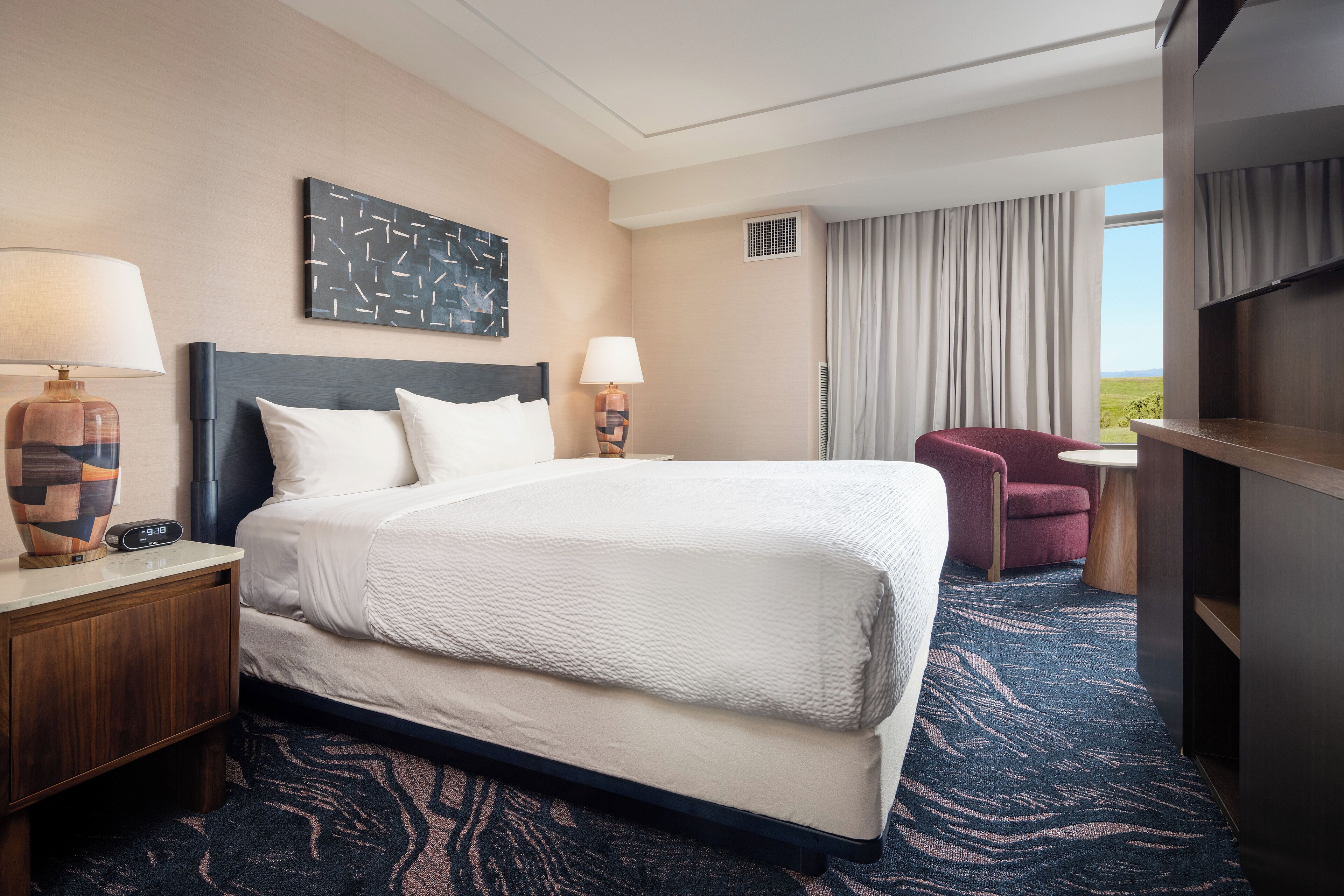 junior suite, 1 king bed | in-room safe, blackout curtains, free wifi, bed sheets