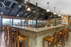 Bar (in der Unterkunft)