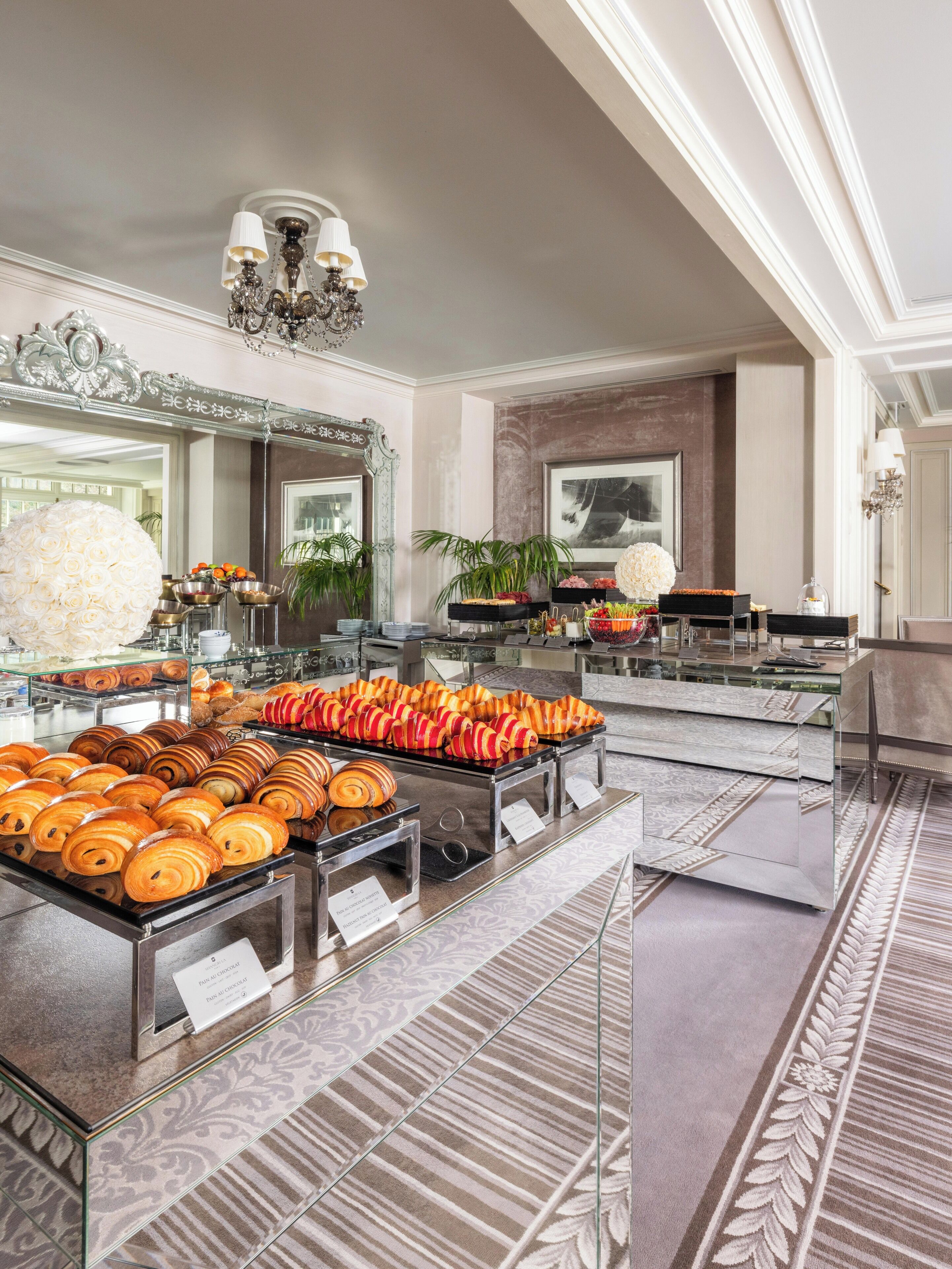 Photo - Shangri-La Paris