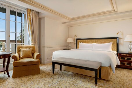 Shangri La Paris - Image 120