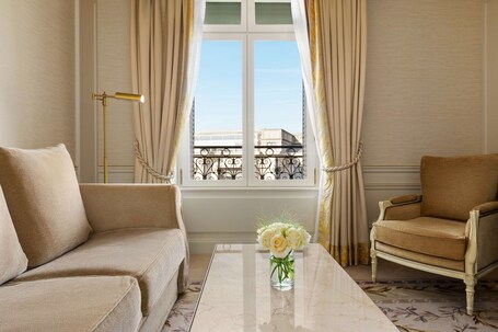 Shangri La Paris - Image 39