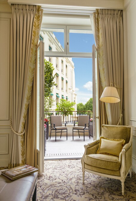 Shangri La Paris - Image 32