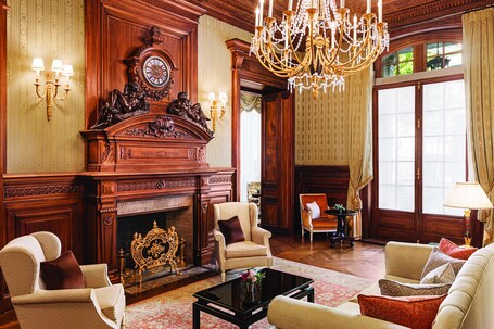 Shangri La Paris - Image 48