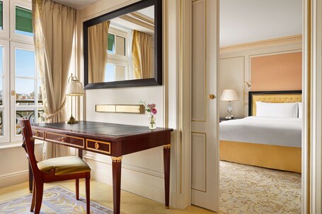 Shangri La Paris - Image 57