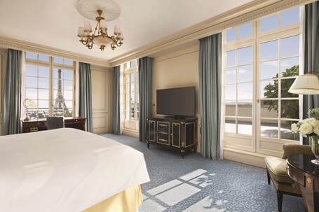 Shangri La Paris - Image 79