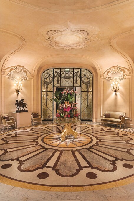 Shangri La Paris - Image 20