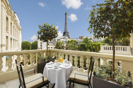 Shangri La Paris - Image 25