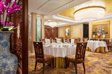 Shangri La Paris - Image 10