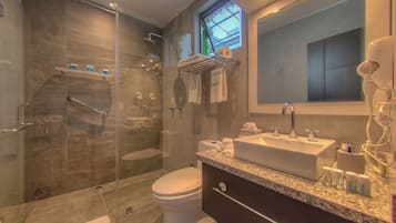Standard Double or Twin Room | Bathroom | Shower, rainfall showerhead, designer toiletries, hair dryer