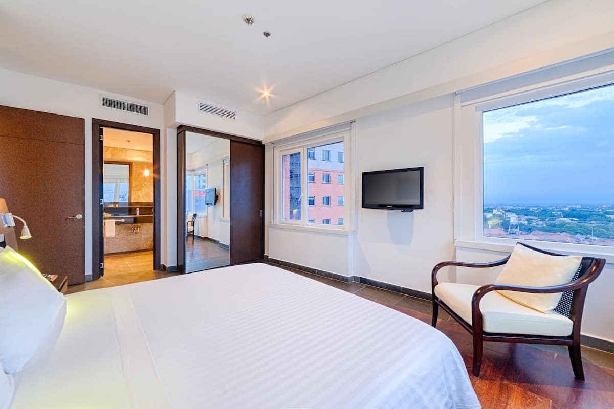 Premium bedding, down comforters, memory foam beds, minibar