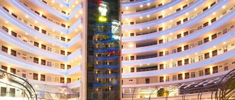 Outdoor pool, open 10:00 AM to 6:00 PM, free cabanas, sun loungers