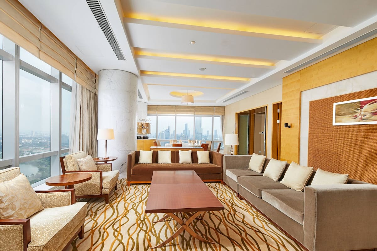Presidential Suite, 1 Bedroom | Living room
