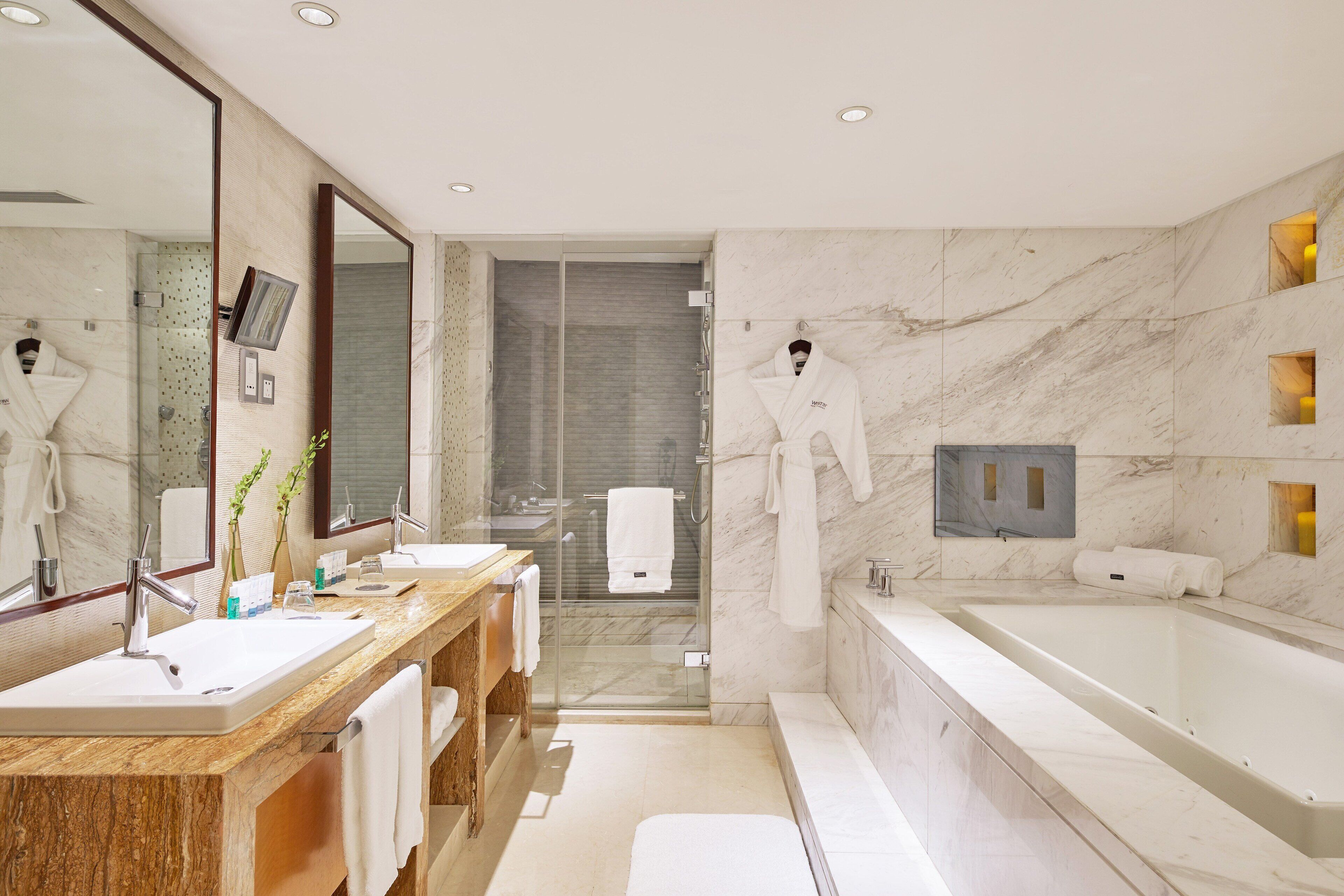 suite, 1 bedroom | bathroom | separate bathtub and shower, deep-soaking bathtub, rainfall showerhead