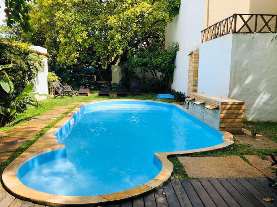 Bañera de hidromasaje al aire libre