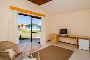 Bangalô Famliar | 2 bedrooms, minibar, in-room safe, desk